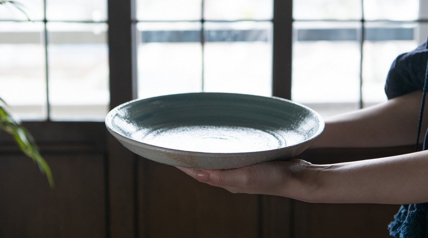 how-to-care-for-stoneware-and-earthenware-558976.jpg