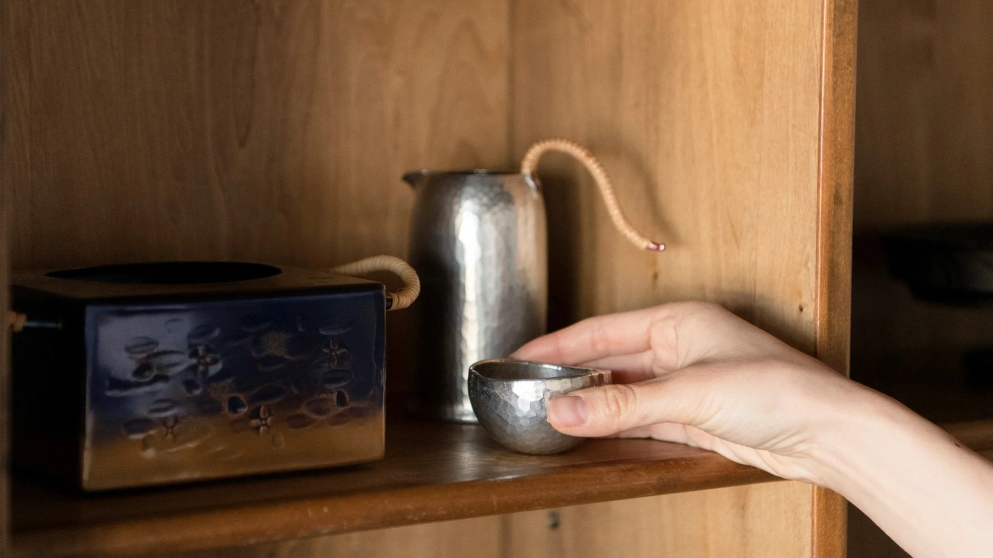 how-to-care-for-metal-crafts-119713.webp